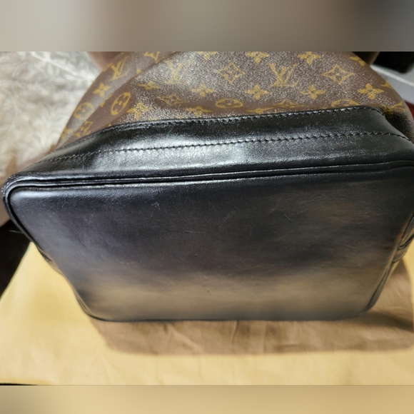 Guaranteed authentic Louis Vuitton GM bucket bag ...FREE SHIPPING - Picture 8 of 10